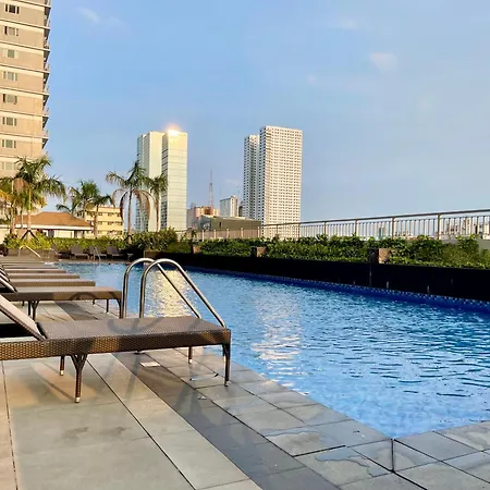 Modern Condo Near Airport, Moa And Picc